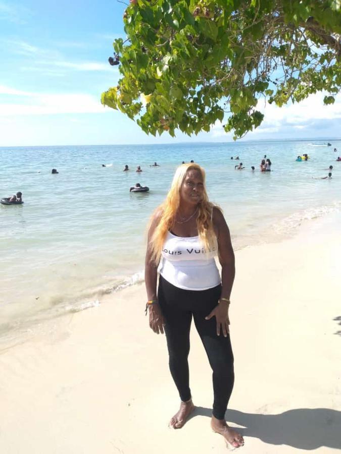 Mango Walk Homestay Montego Bay Exterior photo
